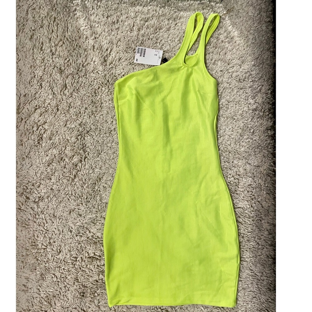Electric ⚡️ green dress